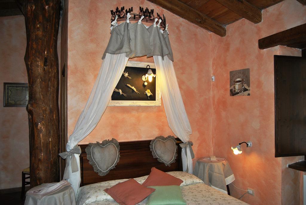 Le Macine Del Confluente Bed & Breakfast Badalucco Exterior photo