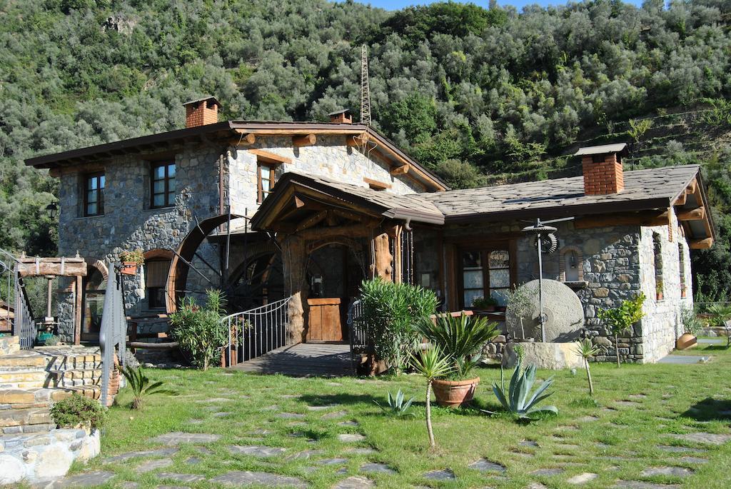 Le Macine Del Confluente Bed & Breakfast Badalucco Exterior photo