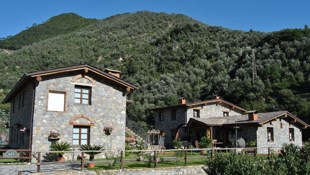 Le Macine Del Confluente Bed & Breakfast Badalucco Exterior photo